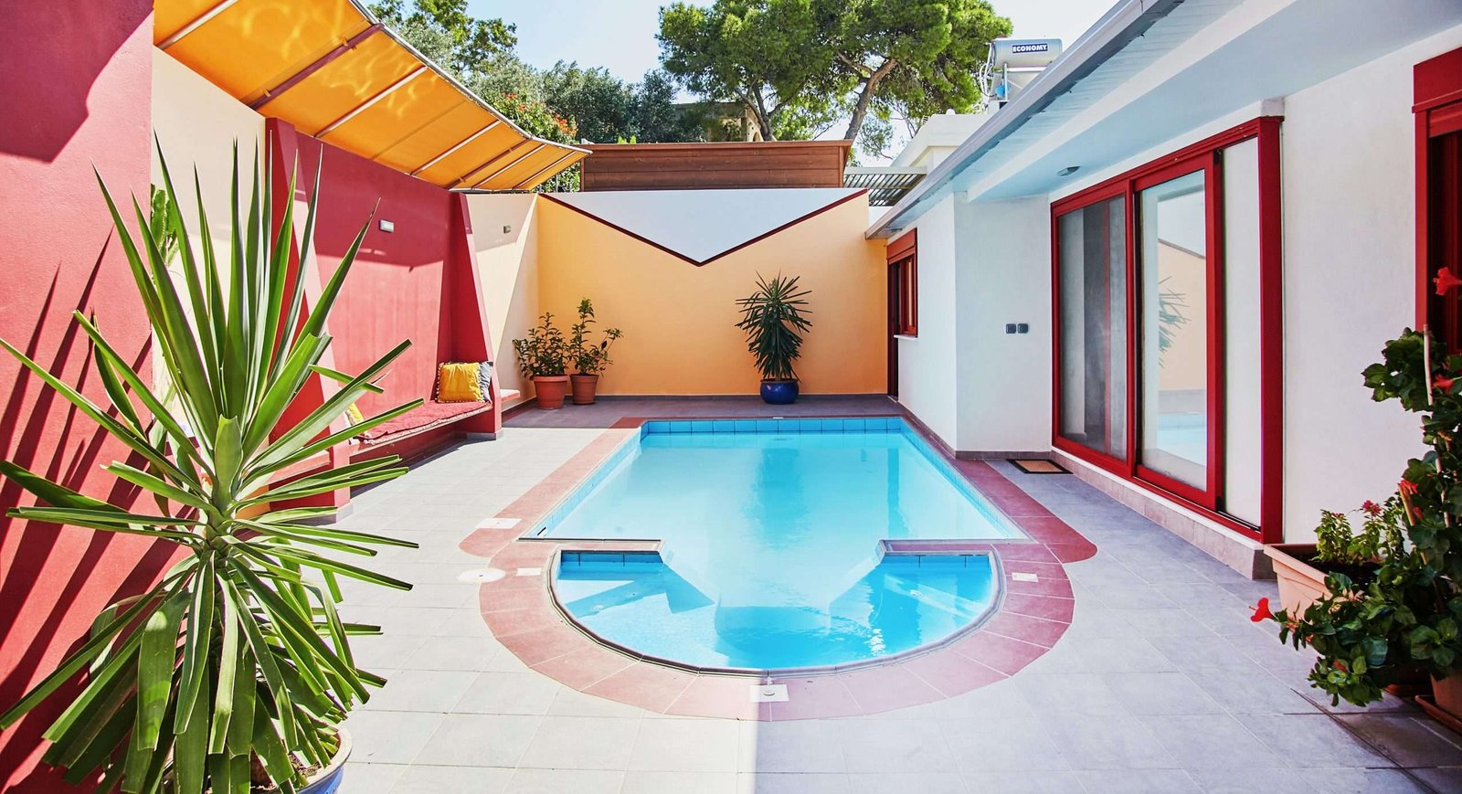 Pool area Pool area of the Bordeaux Door