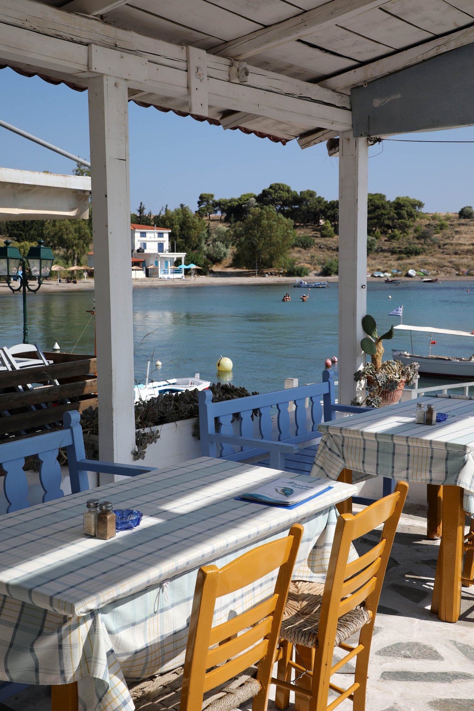 Restaurant in Perdika