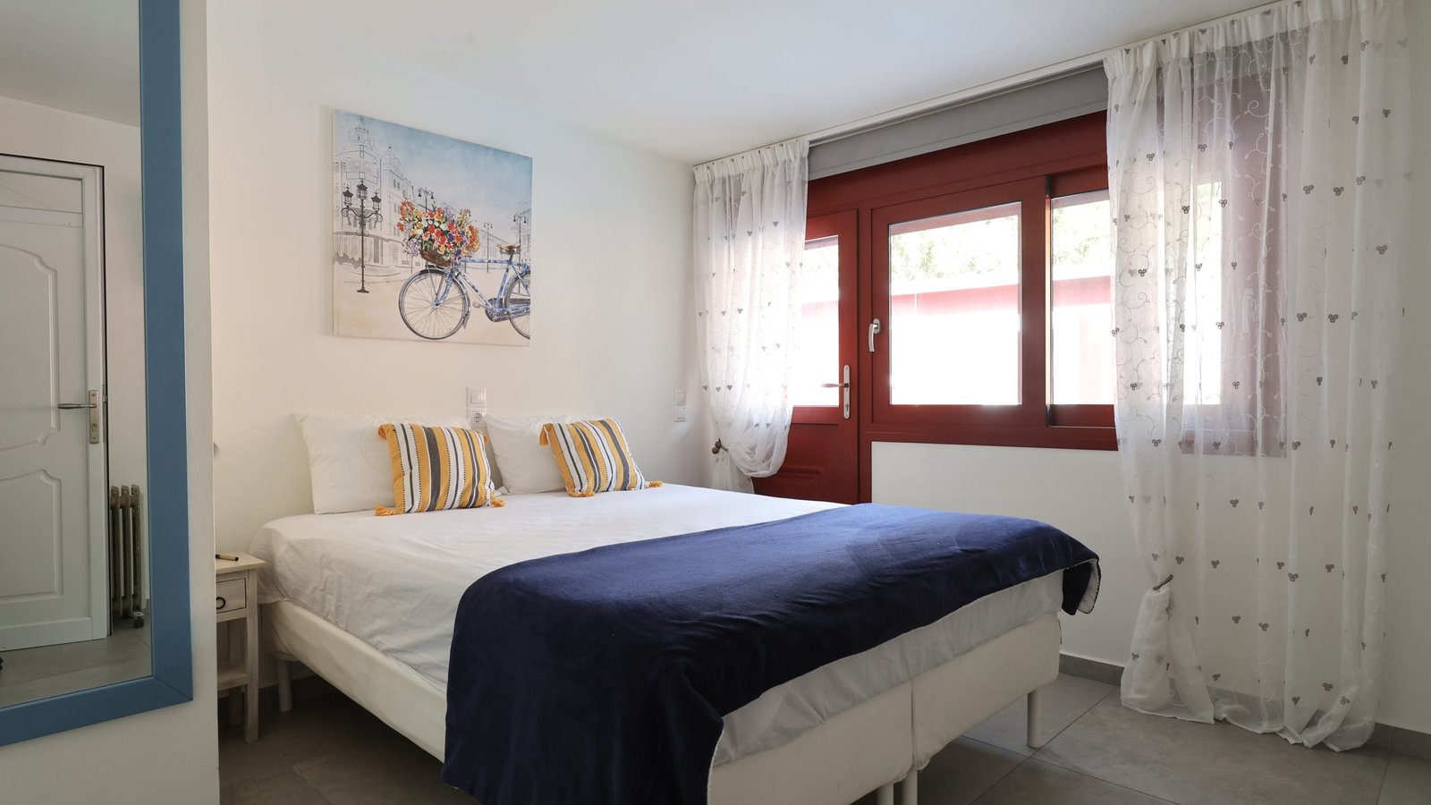 Second ensuite bedroom